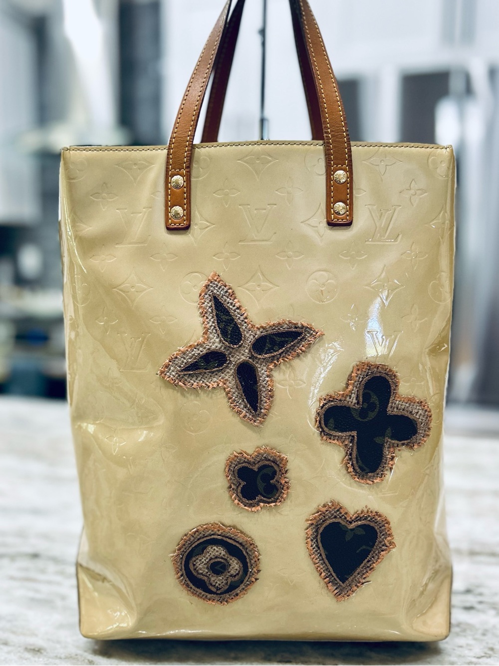 Louis Vuitton Authentic Tall Monogram Vernis Patent Leather Custom Reade Tote